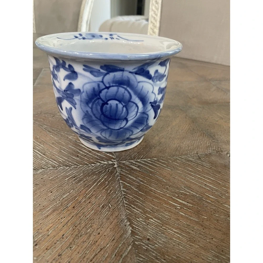 Vtg Chinoiserie Asian Blue & White Porcelain Flower Planter Pot 4.25 x 6.5